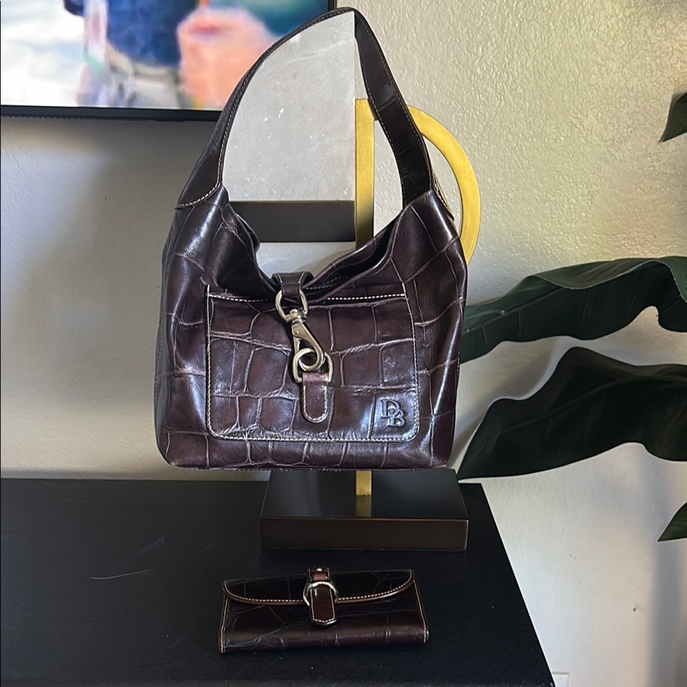 Brown Crocodile Embossed Leather Dooney&Bourke Bag with wallet
